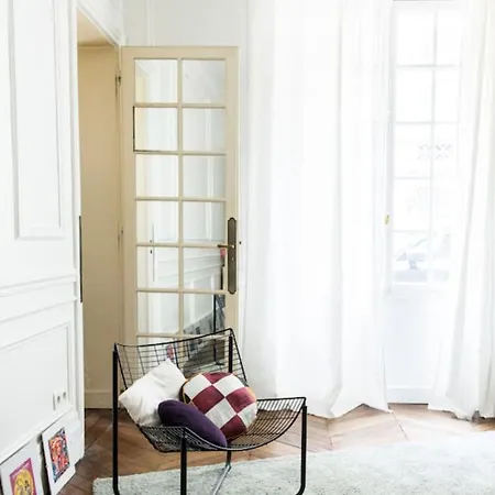 Apartament Charming Haussmannien Apt Near Monceau Park