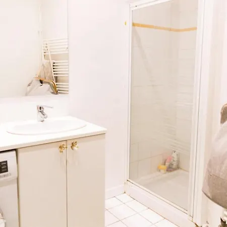 Apartament Charming Haussmannien Apt Near Monceau Park Paryż